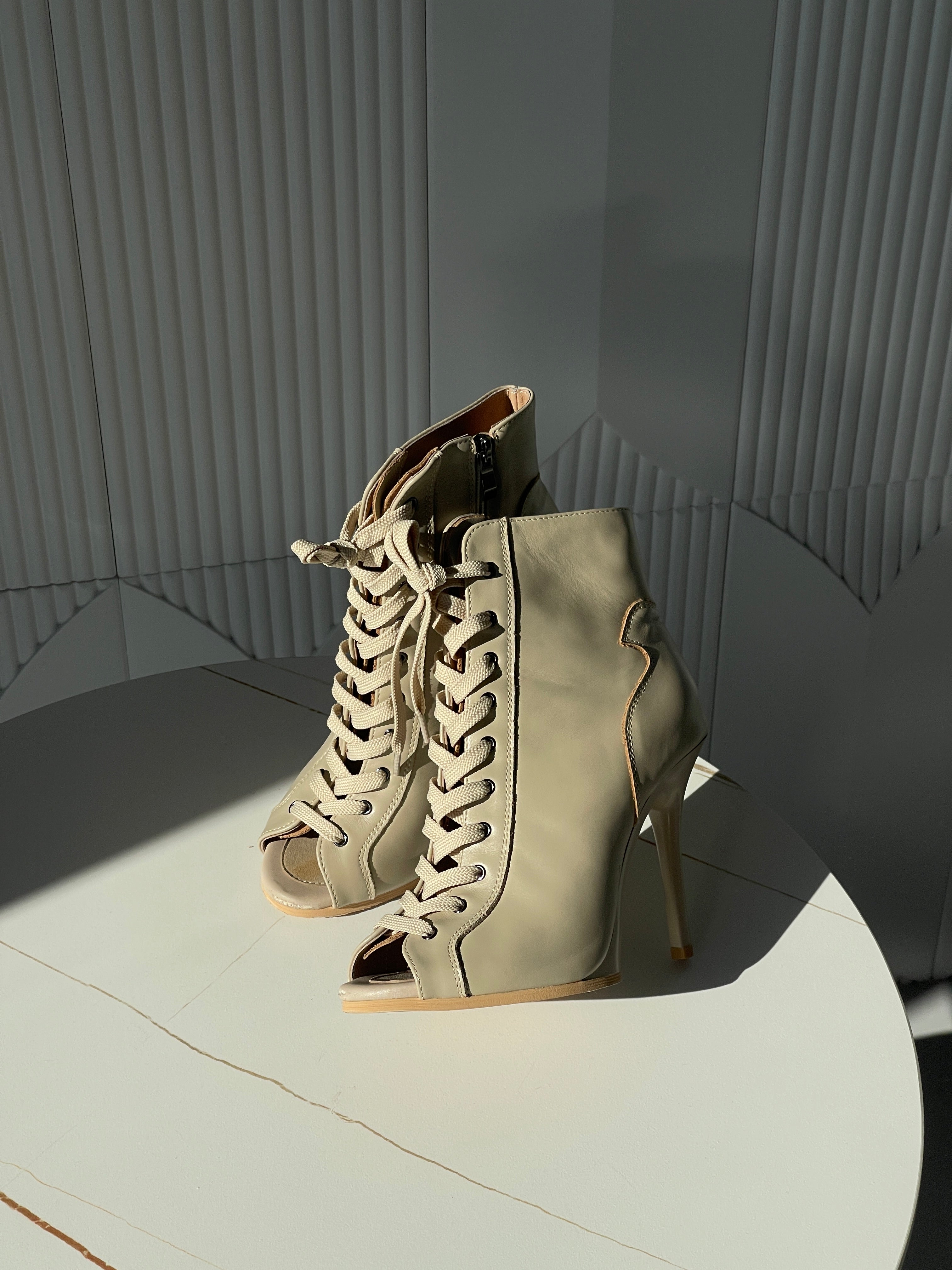 Queen — Eco leather