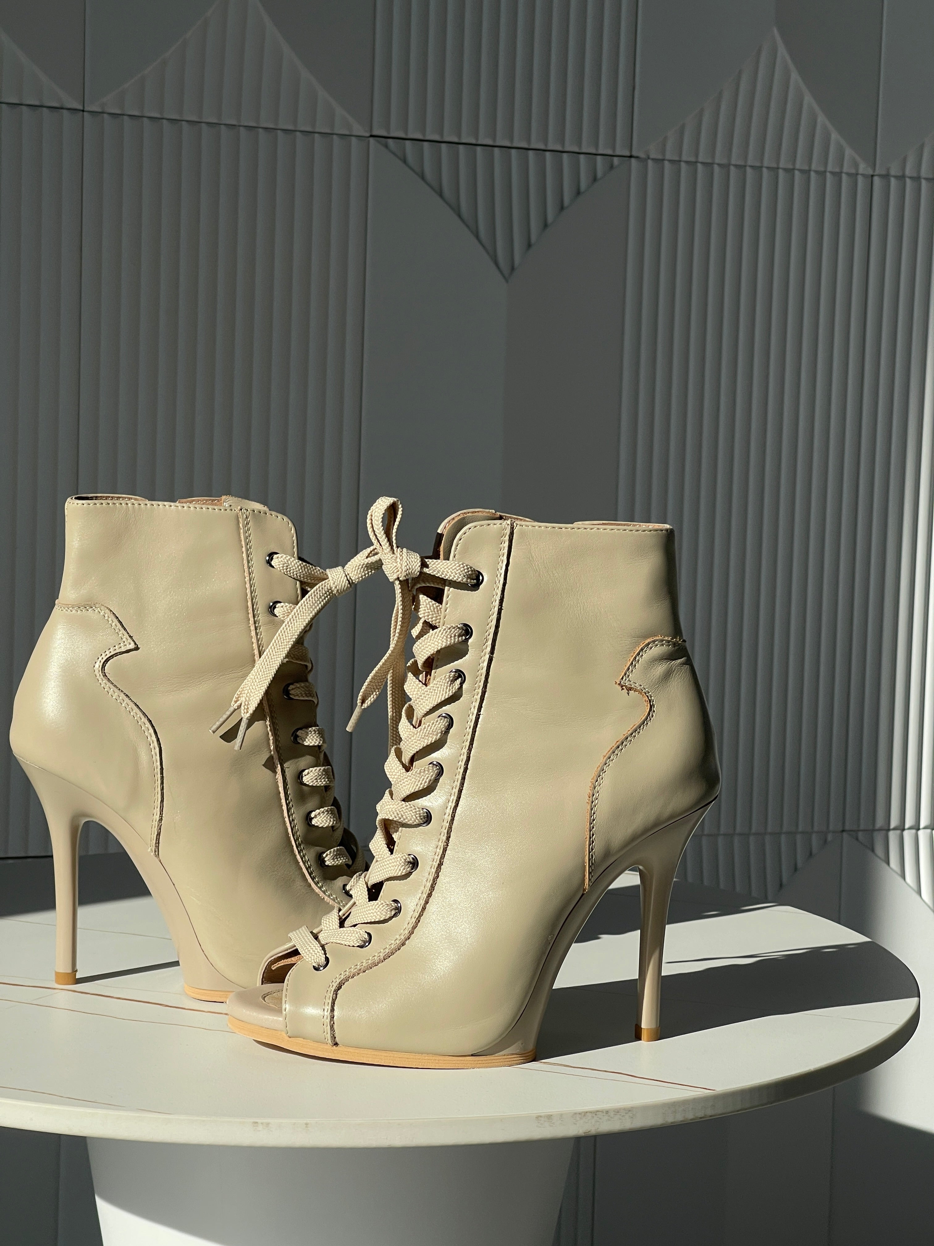 Queen — Eco leather